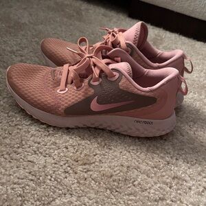 Nike Sneaker Womens 6.5